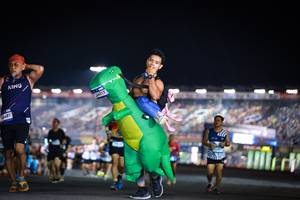 BIB: 189, 4717
                            <button type="button" onclick="openModal(22940577)" class="btn btn-primary btn-sm float-right btn-popup" data-toggle="modal" data-target=".modal-high-quality">
                        <i class="fas fa-shopping-cart"></i> Add to Cart
                    </button>
                                            <button type="button" onclick="isThisMe(22940577, true)" class="btn btn-success btn-sm float-right btn-popup btn-isme hidden" data-toggle="tooltip" data-placement="bottom" title="นี่คือรูปของคุณใช่ไหม คลิกที่นี่เพื่อเอาเข้าอัลบั้ม">
                        <i class="fas fa-plus"></i> Add to album
                    </button>
                    <button type="button" onclick="isThisMe(22940577, false)" class="btn btn-warning btn-sm float-right btn-popup btn-isnotme hidden">
                        <i class="fas fa-ban"></i> Remove from album
                    </button>